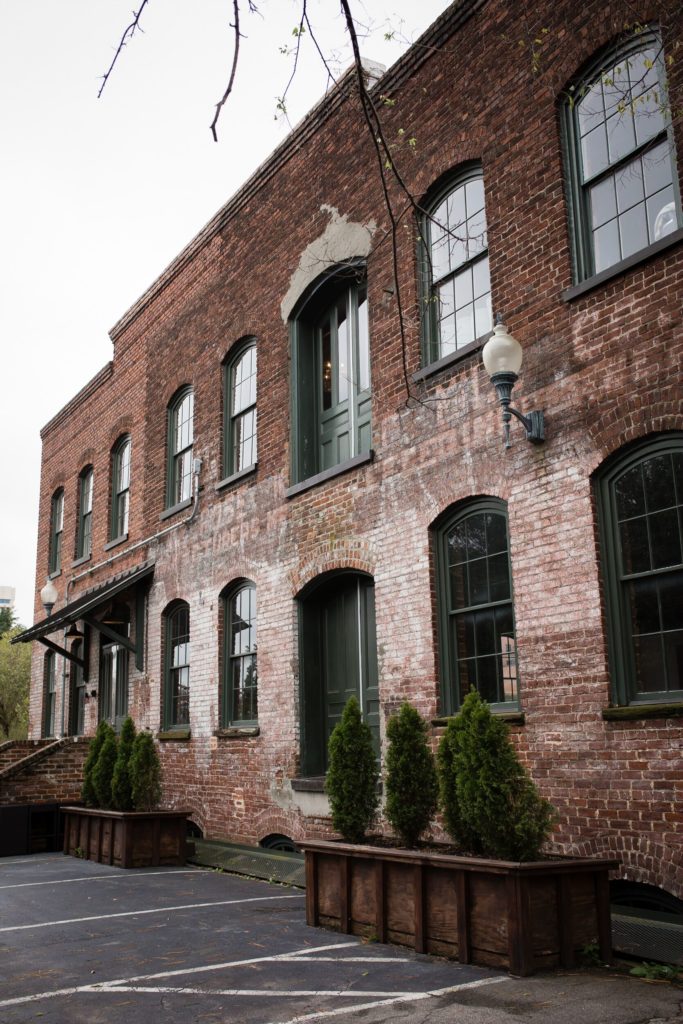 Rob and Rachael. Photos by Amelya Jayne Photography LLC